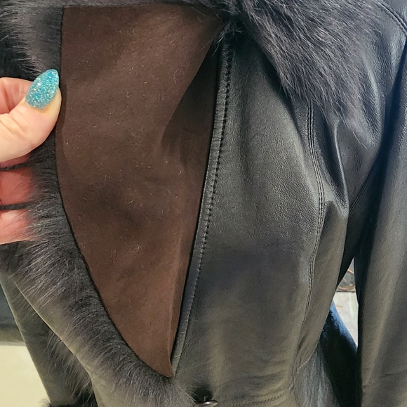 Etcetera leather jacket with fur collar and cuffs, sz 6. - Picture 3 of 6